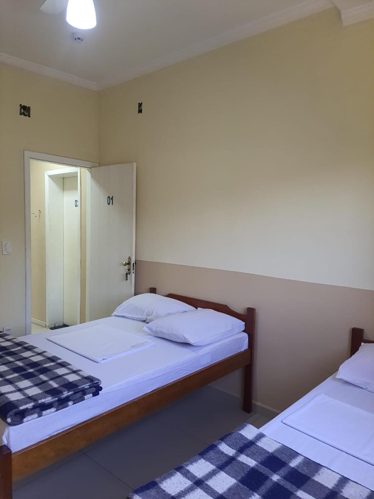 Pousada Sao Miguel Arcanjo Hotell Aparecida  Rum bild